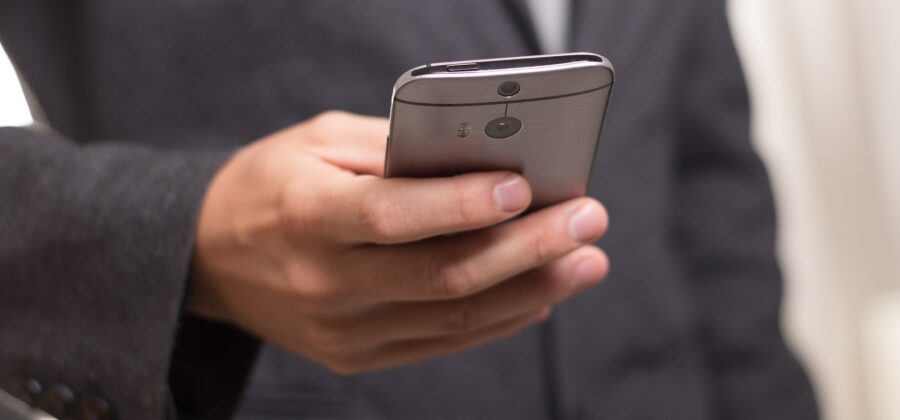 Pozor na podvodné SMS. Napadají mobilní bankovnictví
