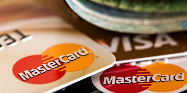MasterCard chce letos v ČR zavést ověření plateb přes selfie
