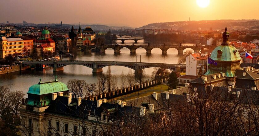 Praha loni vykázala přebytek dvanáct miliard korun