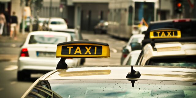 Výsledek jednání hospodářského výboru v oblasti taxislužeb je kompromis
