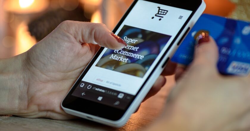 Češi více nakupují v zahraničních e-shopech, rostou čínské
