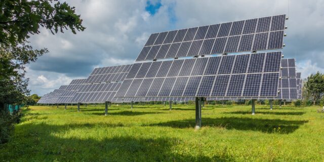 Stát uspěl v první mezinárodní arbitráži se solárníky