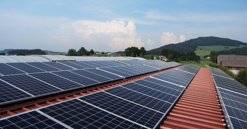 Trendy: Lepší fotovoltaické panely i virtuální baterie, nižší ceny
