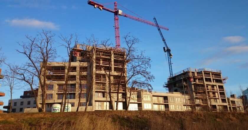 Neradostný stav českého stavebnictví ovlivňuje i ceny bytů