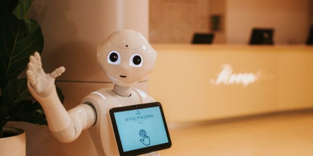 Novým zaměstnancem hotelové sítě se stal robot Pepper