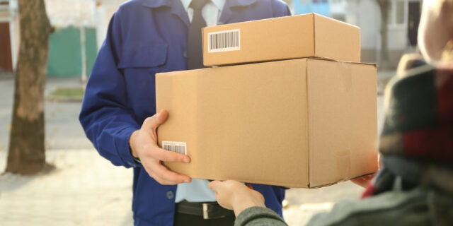 Poslat balík podle váhy nebo rozměrů? Stoupá obliba vážení zásilek