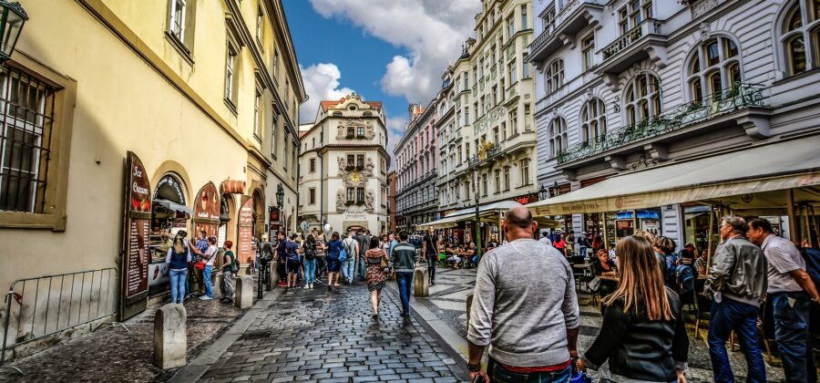 Hlavní město na rozdíl od ostatních regionů neustále zvyšuje počet obyvatel, Pražanů přibyla tisícovka