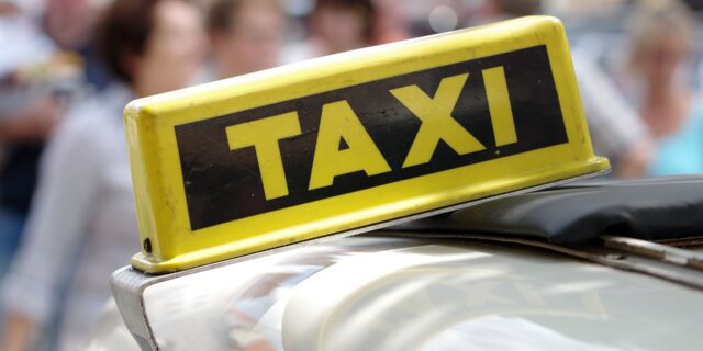 Polemika: Na monopolu taxislužeb by prodělal hlavně zákazník