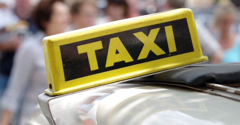 Polemika: Na monopolu taxislužeb by prodělal hlavně zákazník