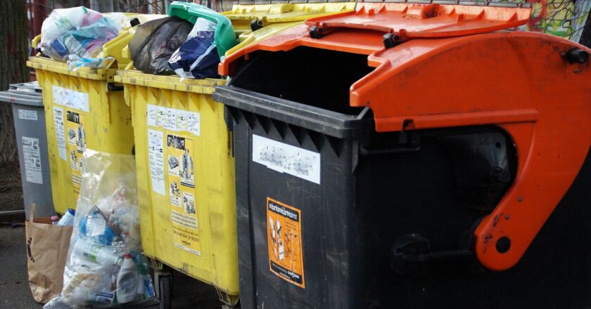 Na vládu opět míří odpadový zákon, má motivovat k třídění