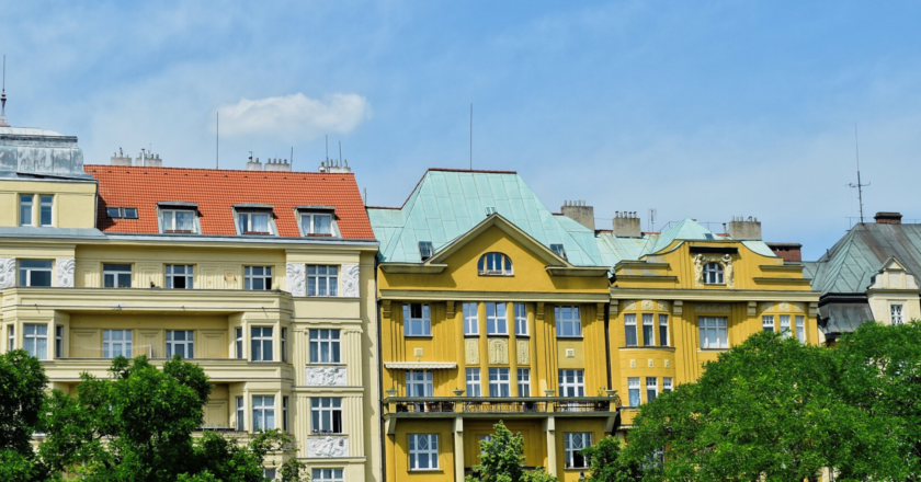 Prodeje nových bytů v Praze se propadly na nejhorší výsledek za osm let