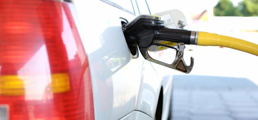 Ceny pohonných hmot jsou nejvyšší za poslední půlrok. Nafta je ale v Česku z okolních zemí nejlevnější