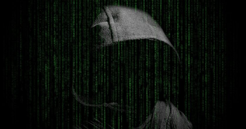 Kyberzločin na darknetu. Hackeři prodávají kreditní karty i identity a nabízí útoky na mobilní zařízení nebo Facebook