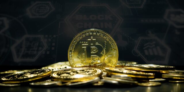 Bitcoinu se „lokálně“ nedaří, za uplynulý měsíc klesl o téměř sedmnáct procent