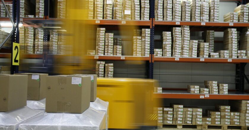 Poptávka po skladovacích kapacitách v e-commerce vzrostla o dvacet pět procent