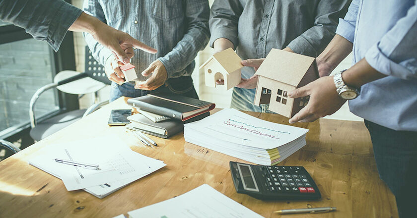 Hypoteční sazby stagnují, čekají na další krok ČNB