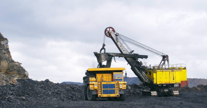 Schmarcz: Raději uhlí, než smrt. Vláda stále počítá s tím, že do roku 2033 zavře uhelné elektrárny. Jde o nezodpovědný hazard s životy občanů