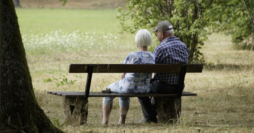 Poradna: Odejít do starobního důchodu letos nebo až v roce 2024? Správné načasování je klíčové