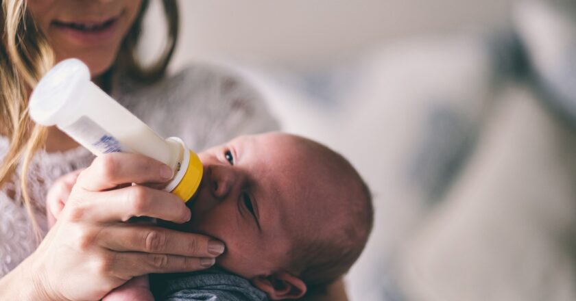 Jasnější pravidla pro reklamu a větší ochrana spotřebitelů. Vláda schválila novelu zákona o regulaci reklamy