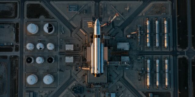 Elon Musk překonal hranici 600 miliard dolarů. Co to vlastně znamená?