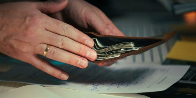 Alimenty a výživné: Jak se platí, kdy končí povinnost a kdy můžete dluh vymáhat