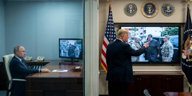 Trump ukázal Putinovi, jak se dělá supervelmocenská politika. A Rusko se může jenom dívat