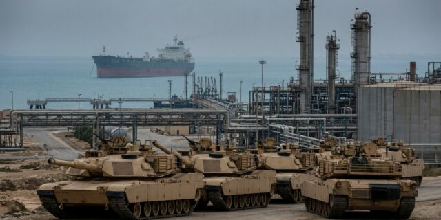 Venezuela dluží Číně miliardy. Teď o ně přichází kvůli americkým zájmům