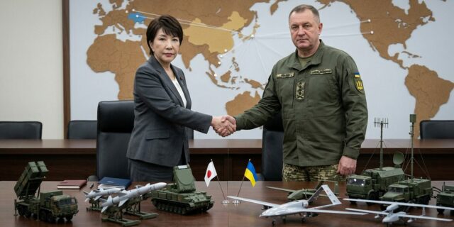 Historický obrat: Japonsko chce poslat Ukrajině vojenskou techniku