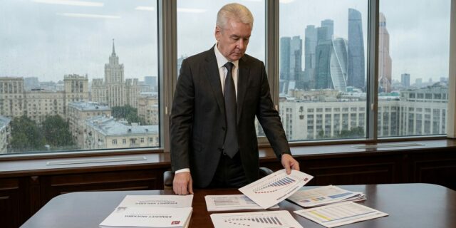 I bohatá Moskva začíná šetřit. Ruské regiony dusí náklady války