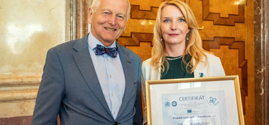 PVK si v Senátu Parlamentu ČR převzaly certifikát 