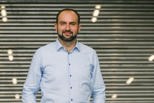 AI nemá nahradit člověka, má ho násobit