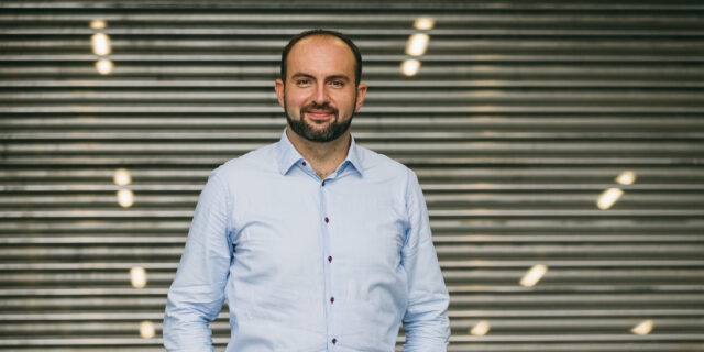 AI nemá nahradit člověka, má ho násobit