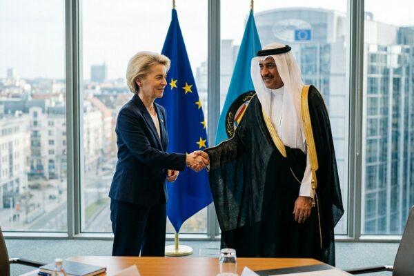 Když Brusel potřebuje spojence, i Perský záliv se hodí