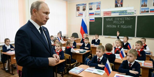 Ne boj, ale škola: Jak si Putin vychovává budoucí voliče