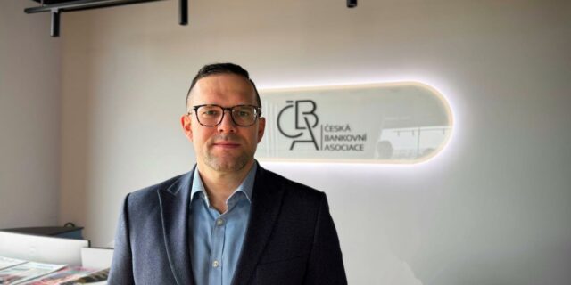 Jaromír Šindel: Ačkoliv často slýcháme, že si česká ekonomika vede relativně dobře, spíše platí rčení „jednooký mezi slepými králem“