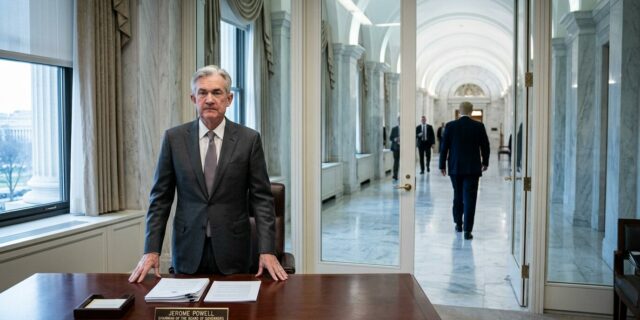 Trump prohrává bitvu o Fed. Čím víc tlačí, tím víc ztrácí