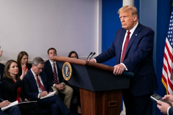 Trump vylučuje jaderné zbraně. Tlak na Írán ale pokračuje